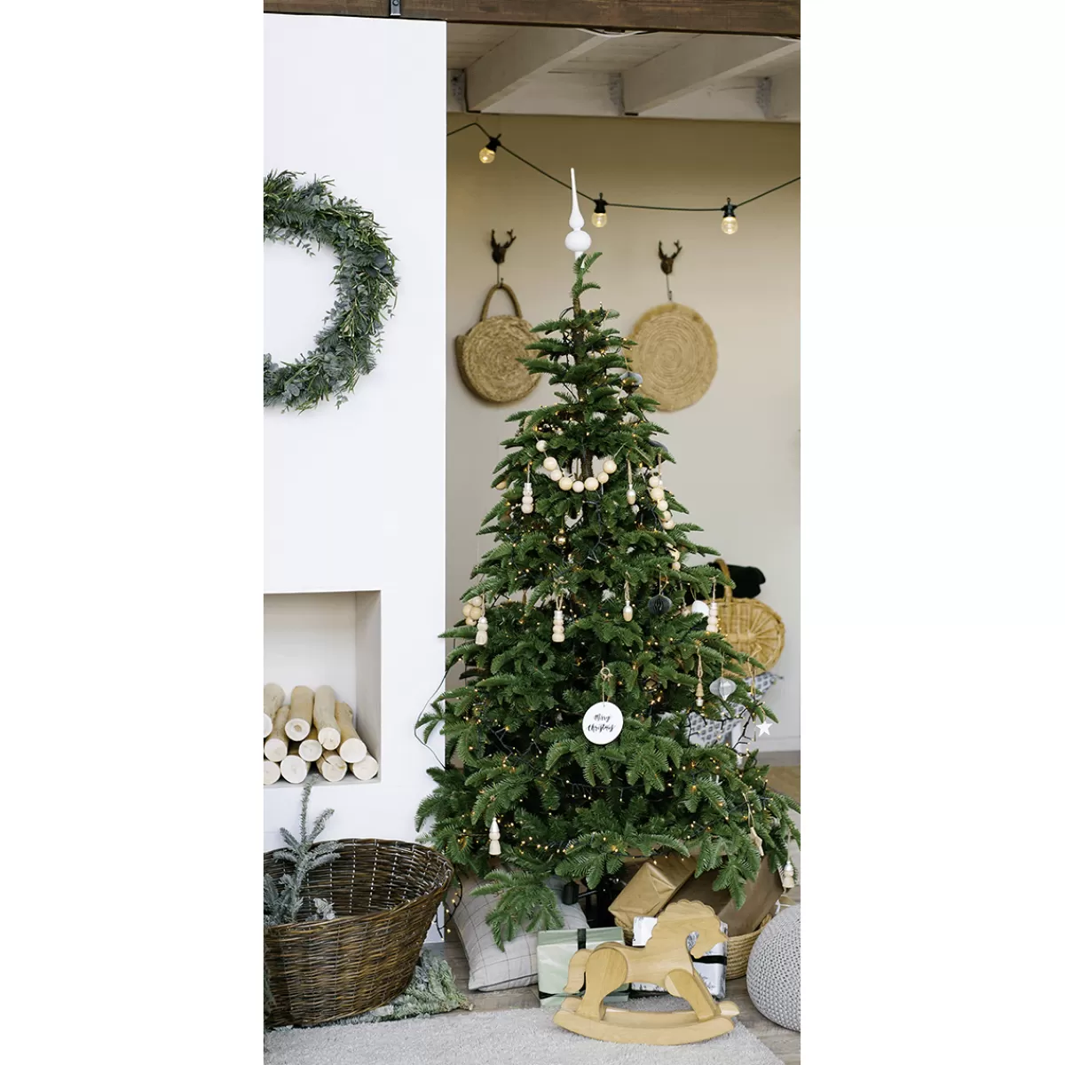 Cheap DecoWoerner Schwer Entflammbarer Stoffbanner "Nordischer Weihnachtsbaum" Aus Fahnenstoff 100 X 200 Cm grün