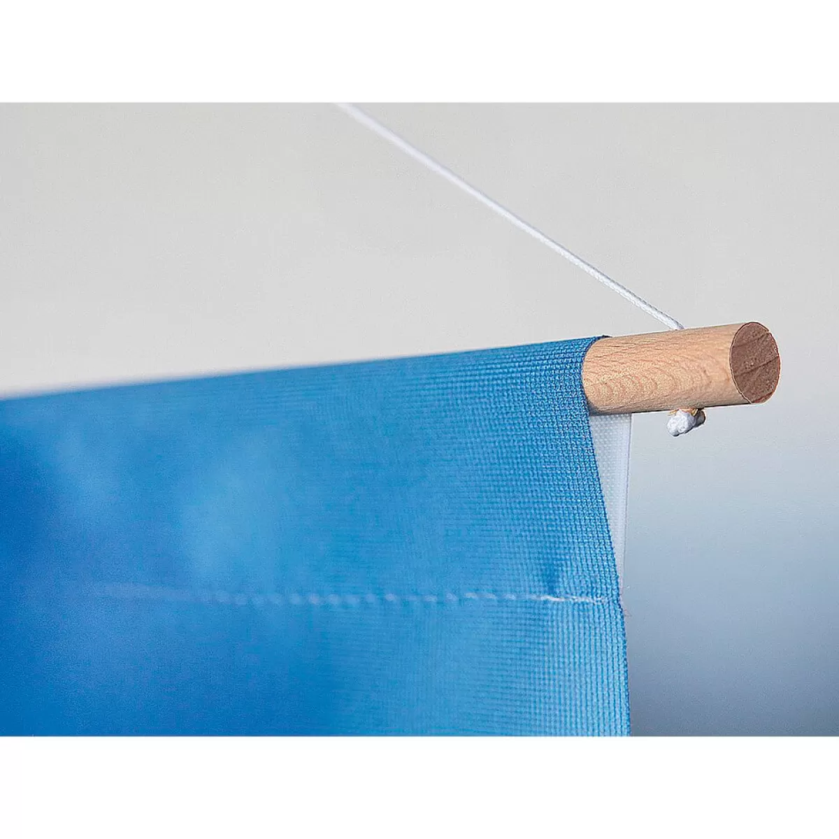 Shop DecoWoerner Schwer Entflammbarer Stoffbanner "Verschneiter Tannenwald" Aus Fahnenstoff 100 X 200 Cm blau