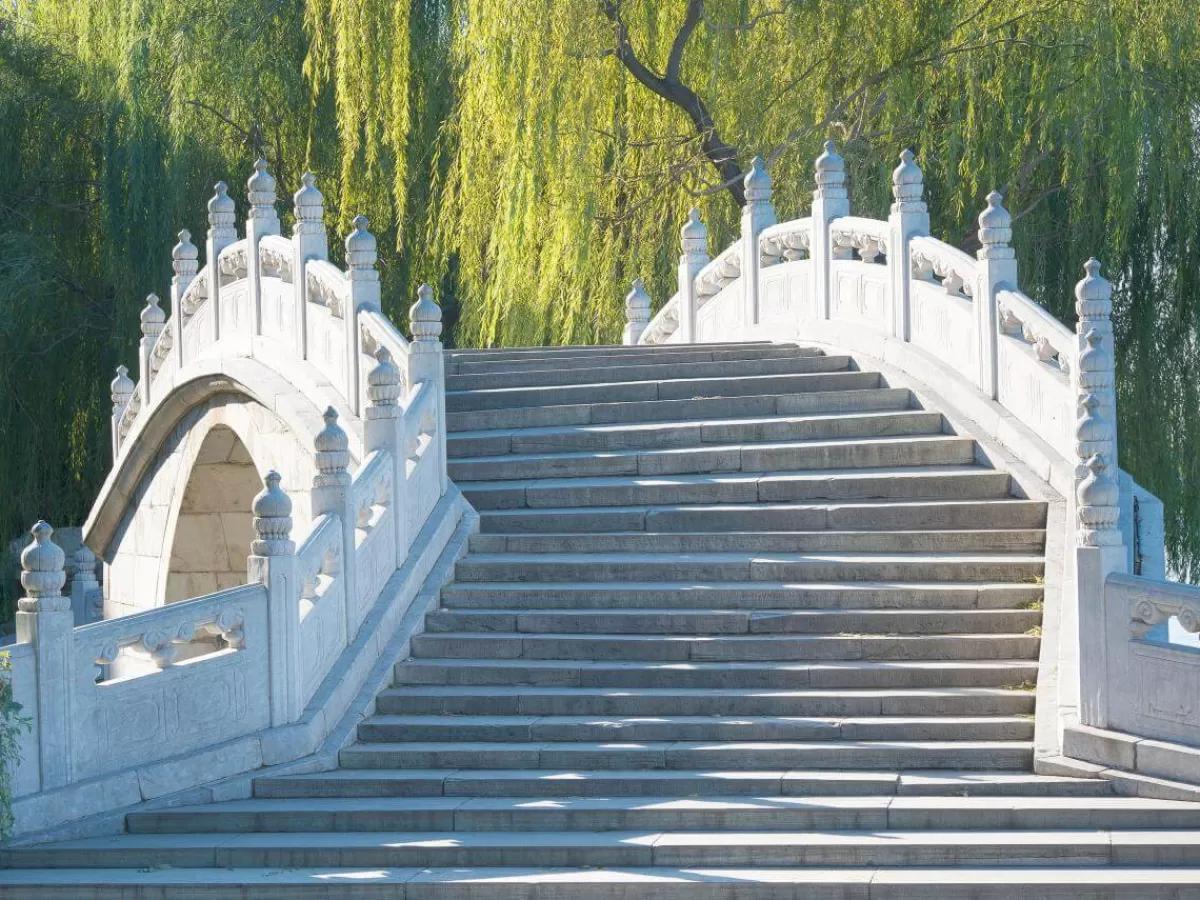 Sale DecoWoerner XXL-Planenbanner "Brücke Im Park" Aus Schwer Entflammbarer LKW-Plane 250 X 330 Cm Grau